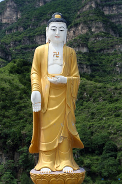 北京十渡乐佛寺石佛像