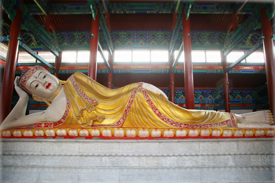 北京十渡乐佛寺卧佛像