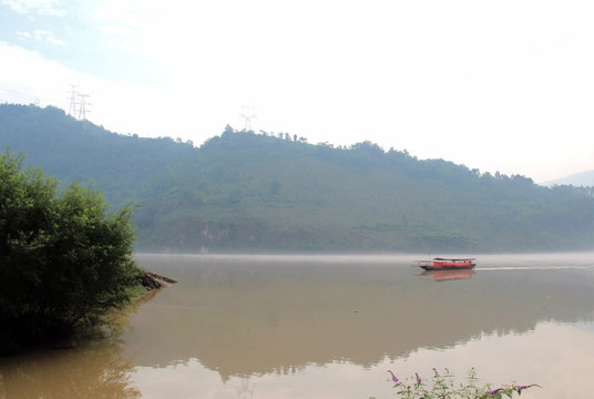 雾锁大渡河