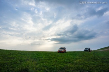 汽车草原越野驾驶