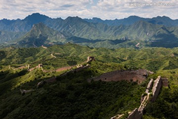 长城 明长城 山峦起伏 夏天