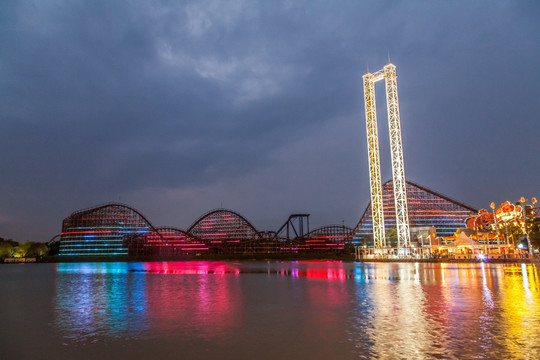 欢乐谷夜景