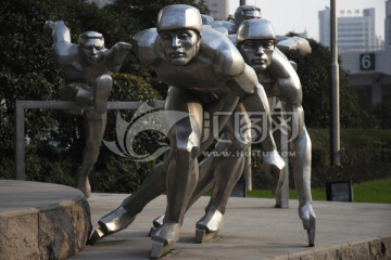 上海体育馆滑冰运动雕塑