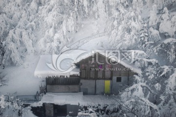 峨眉山冰雪小屋素材