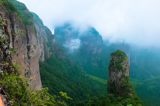 悬崖 山顶