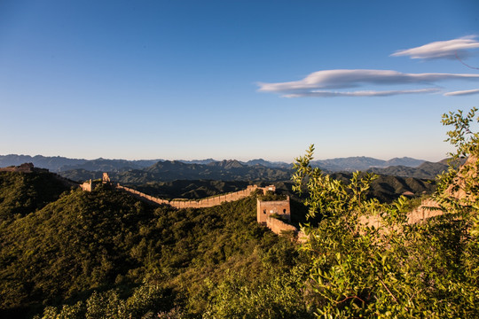 长城 明长城 山峦起伏 暖调