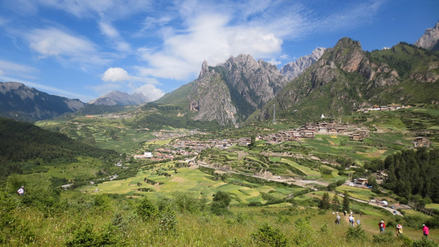 扎尕那森林公园 非著名山峰