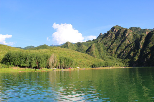 雾灵山风光