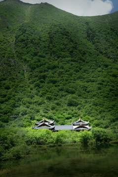 山中古寺建筑 高清黄龙九寨风光