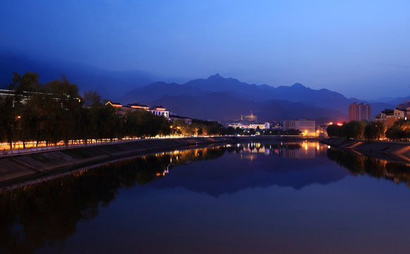 栾川夜景风光