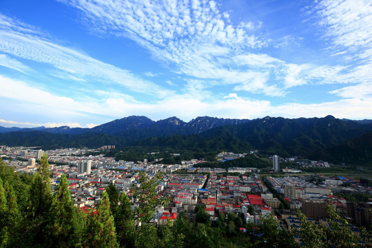 栾川县城全景高清图