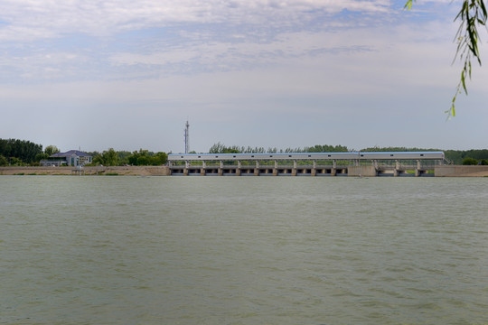 北京沙河水库水闸