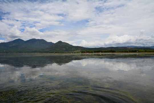 湖光山色