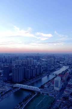 天津海河夕阳竖幅
