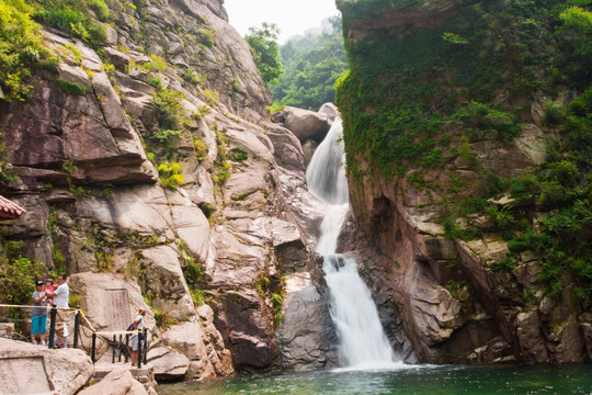 青岛崂山九水潮音瀑