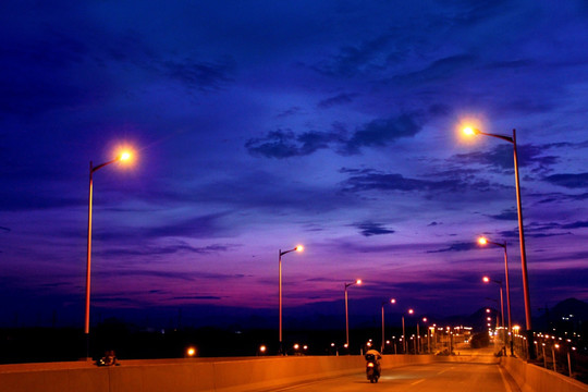 来宾市公路黄昏美景
