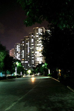 来宾市裕达小区夜景图