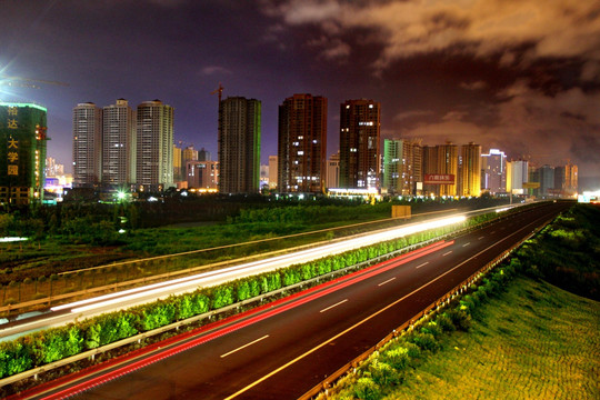 来宾市高速公路夜景图片