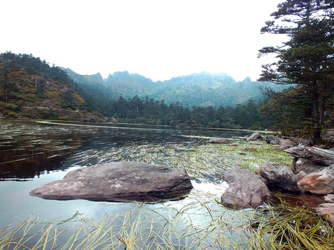 高山湖泊