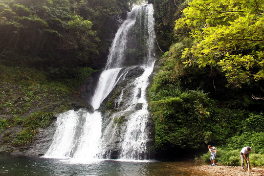 黄山黟县打鼓岭瀑布