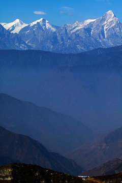 牛背山