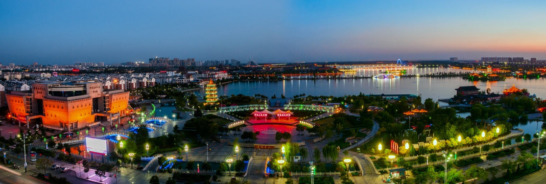 聊城水城广场夜色全景图