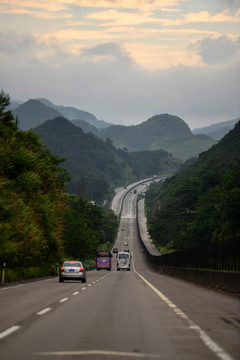 高速公路落霞