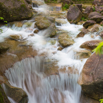 山泉 溪流