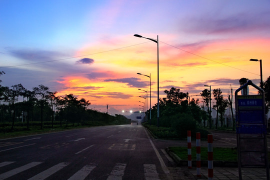 柳州师专来宾校区晚景图片