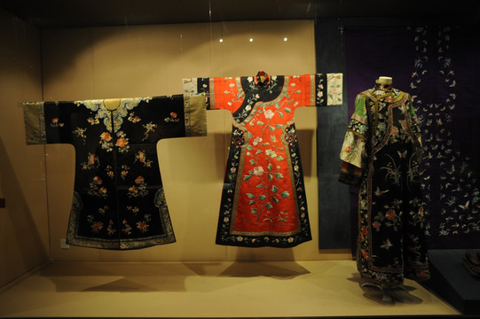 清代丝绸衣服 古代丝绸丝织品