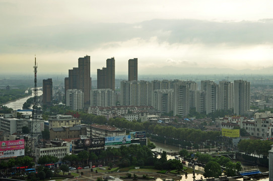 雨后小城风光