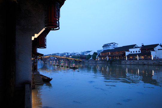 塘栖古镇民居夜景