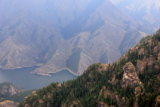 山峦 山峰