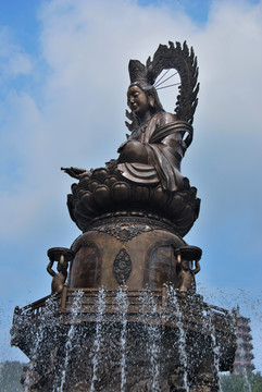观世音菩萨喷泉雕像