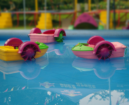 玩具船 高清摄影 儿童游乐场