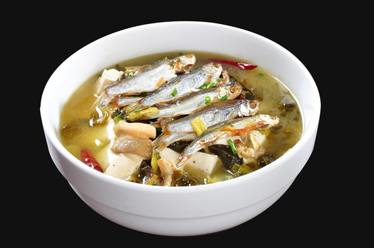 酸菜豆腐燉小魚