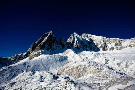 玉龙雪山