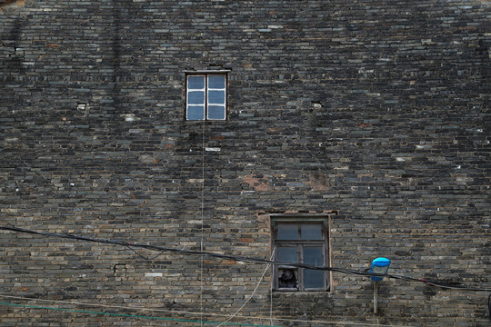 窗户砖墙