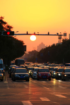 夕阳 城市 街景