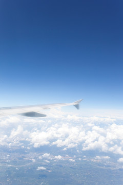 航拍 飞机 机翼 海口 蓝天