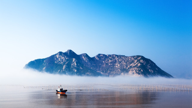 海上雾都