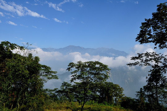 都江堰紫坪铺高山云海