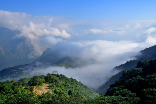 都江堰紫坪铺云海