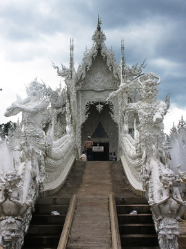 国外少数民族特色佛教雕塑建筑
