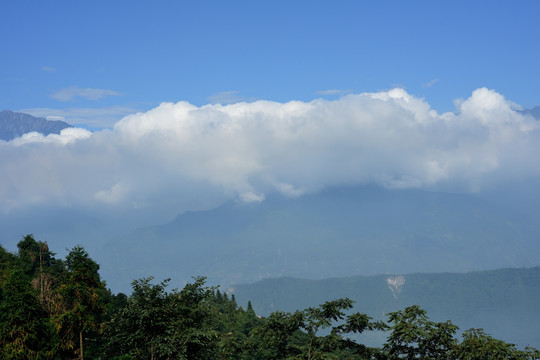 都江堰紫坪铺山区云海