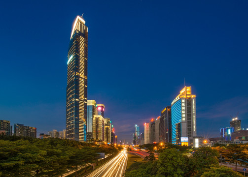 东海国际公寓 深航国际酒店夜景