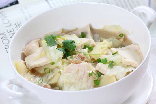 冻豆腐猪肉白菜炖粉条