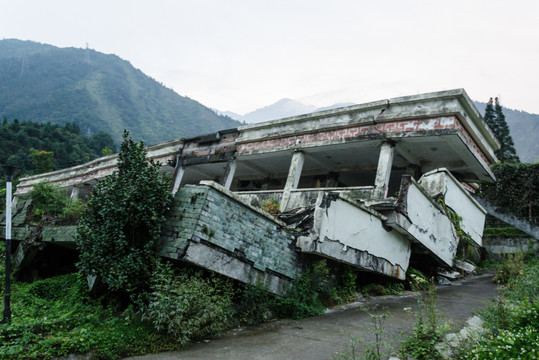 汶川地震遺址 漩口中學(xué)遺址