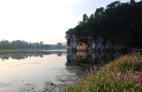 象鼻山