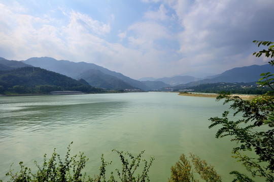 都江堰杨柳湖风光